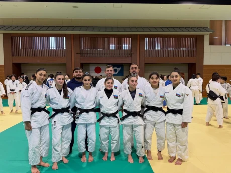 Gənc qızlardan ibarət cüdo millimiz Yaponiyaya yollanıb - FOTO 