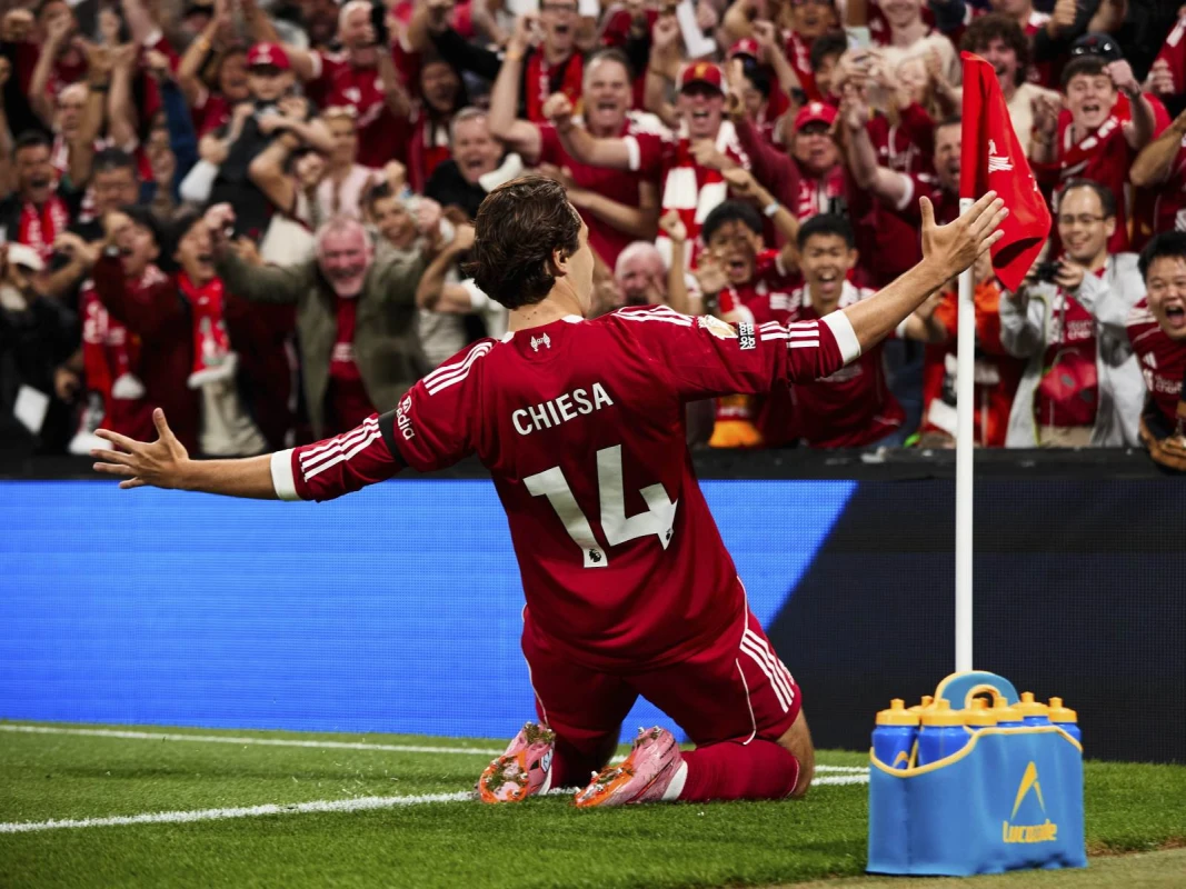 Kyeza “Yuventus”a qayıtmaq istəyir – maaş endiriminə razıdır 