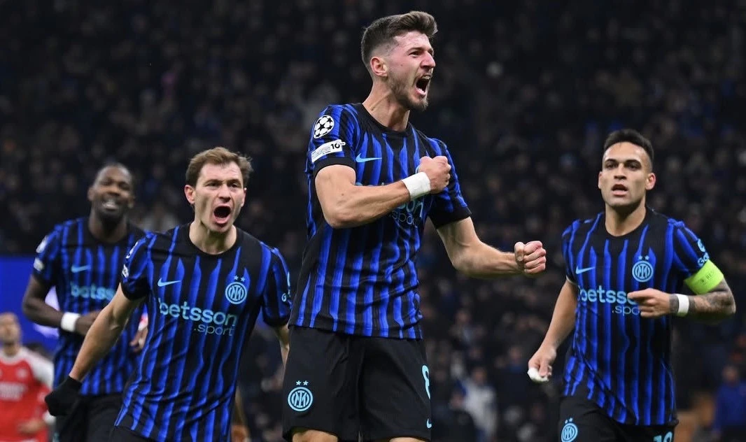 A Seriyası: Liderdən darmadağın