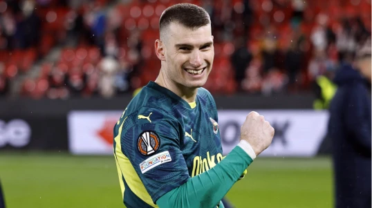 “Fənər”in qolkiperi sabiq klubuna geri qayıdıb