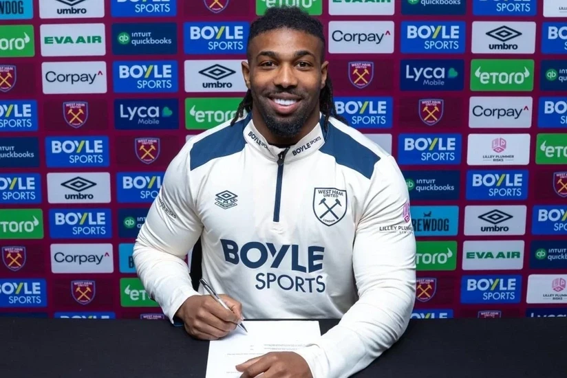 İspaniya millisinin vingeri London klubunda - Rəsmi 