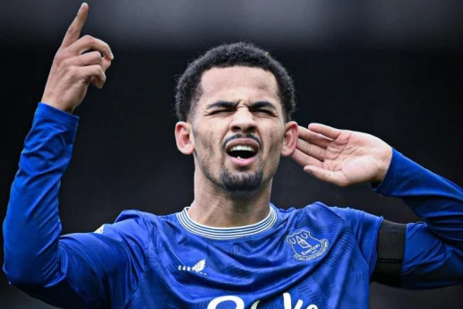 "Mançester Yunayted" "Everton"un futbolçusu ilə maraqlanır