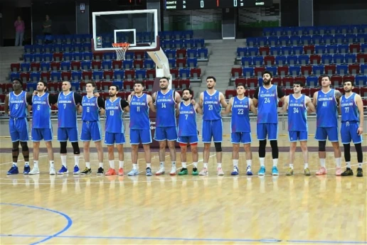 Azərbaycan millisi Lüksemburqa 12 oyunçu ilə yollandı