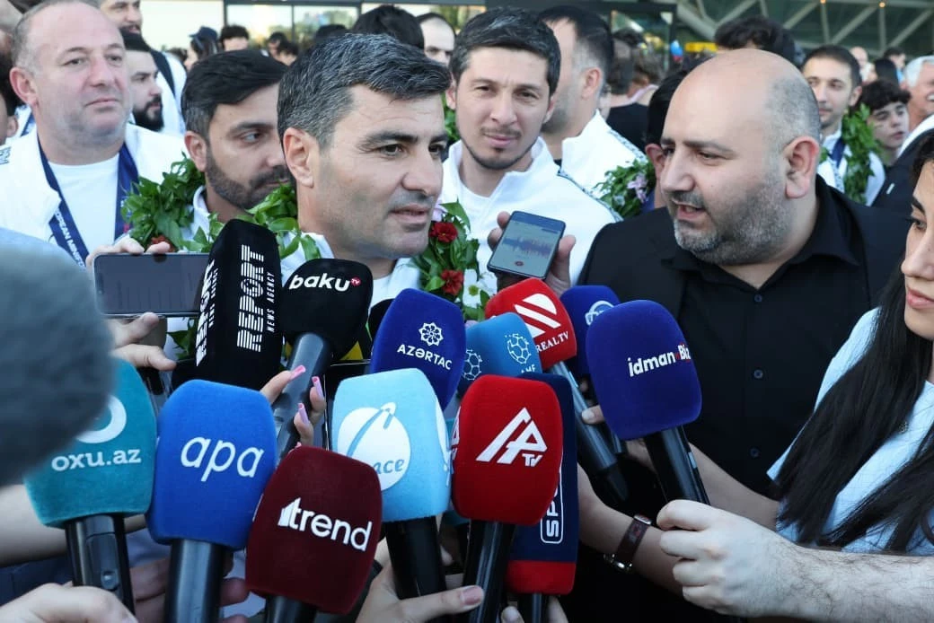 Avropa çempionu olan Azərbaycanın minifutbol yığması Vətənə qayıdıb - FOTOLAR 
