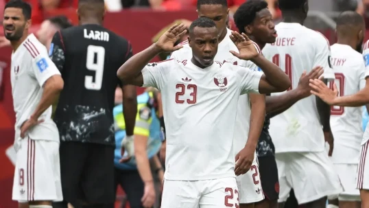 FIFA-dan qətərli futbolçuya ağır cəza - 5 oyunluq diskvalifikasiya 