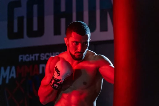 UFC: Fərman Həsənovdan mükəmməl debüt 