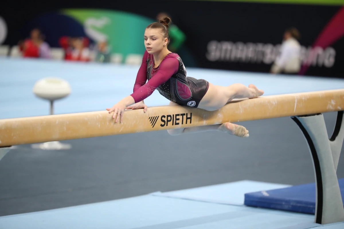 Daha bir gimnastımız Dünya Kubokunun finalında - FOTO 