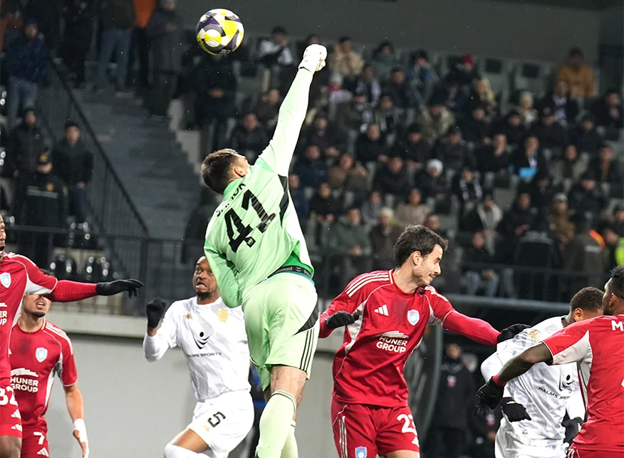 Ardıcıl 8-ci quru oyun: Samok 778-ə çatdı