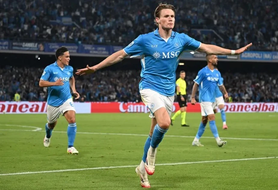  “Napoli” ulduz futbolçusunu komandada saxlamağı planlaşdırır
                    