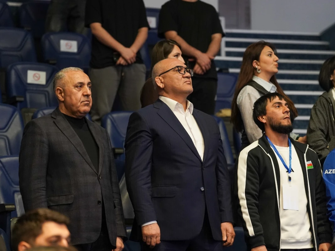 Ağırlıqqaldırma üzrə Azərbaycan çempionatına start verilib - FOTO 