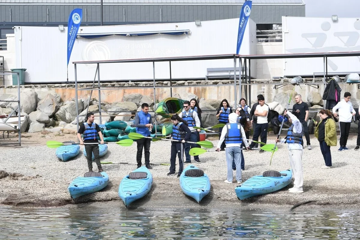 Bakı Avarçəkmə və Kanoe İdman Klubunda tələbələr üçün təlim keçirilib