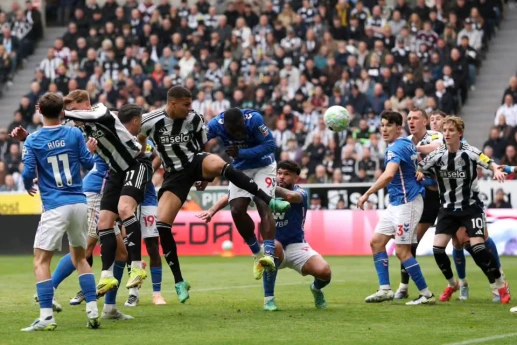 “Nyukasl” evdə məğlub oldu