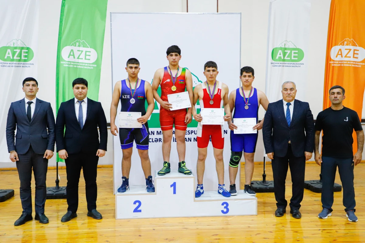 Güləş üzrə muxtar respublika birinciliyində qaliblər müəyyənləşib - FOTO 