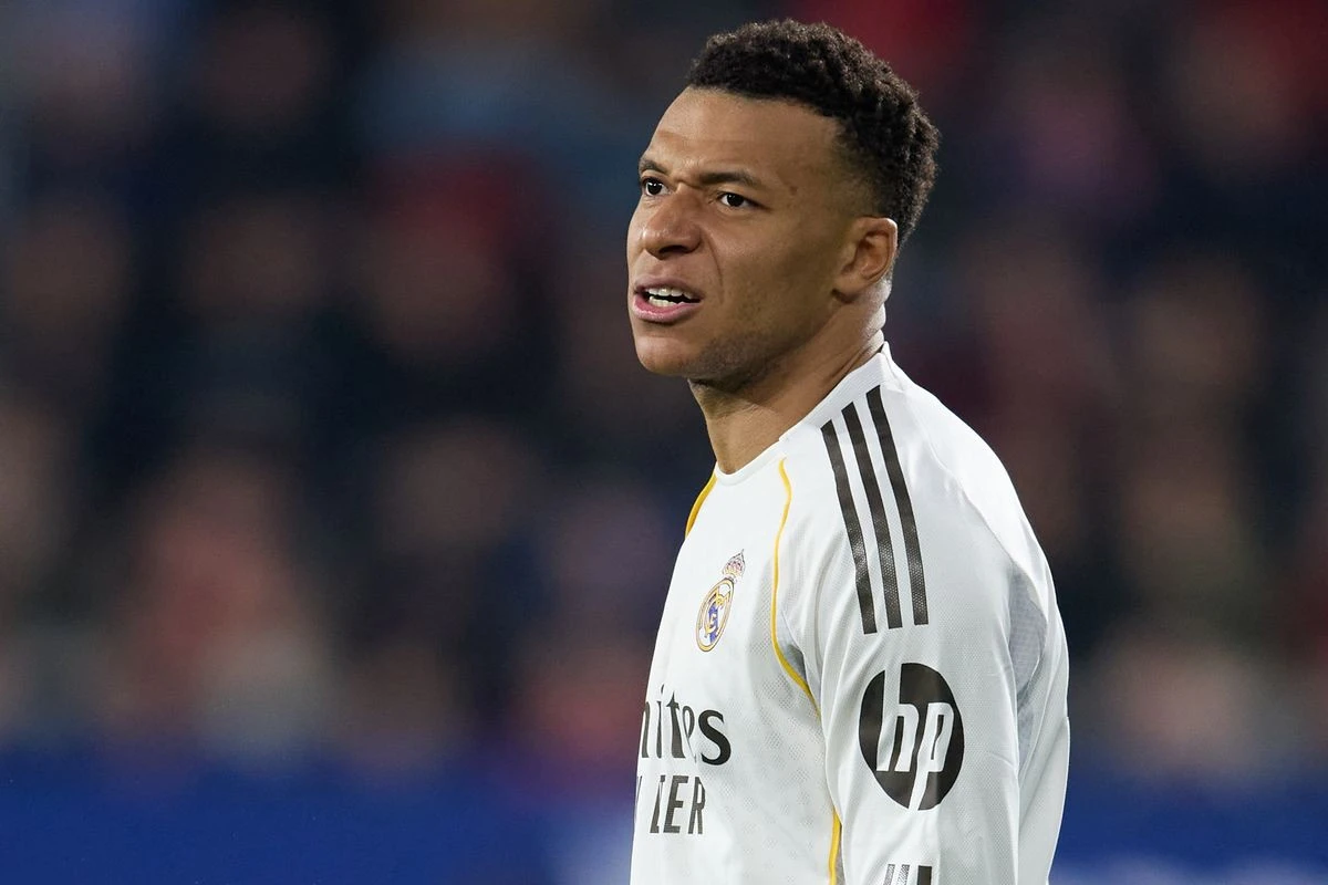 Mbappe narazıdır: “Komandada dördüncü hücumçu sayılıram” 