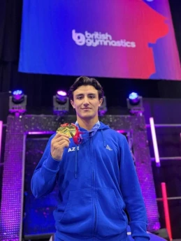 Tofiq Əliyevdən Böyük Britaniyada iki qızıl medal