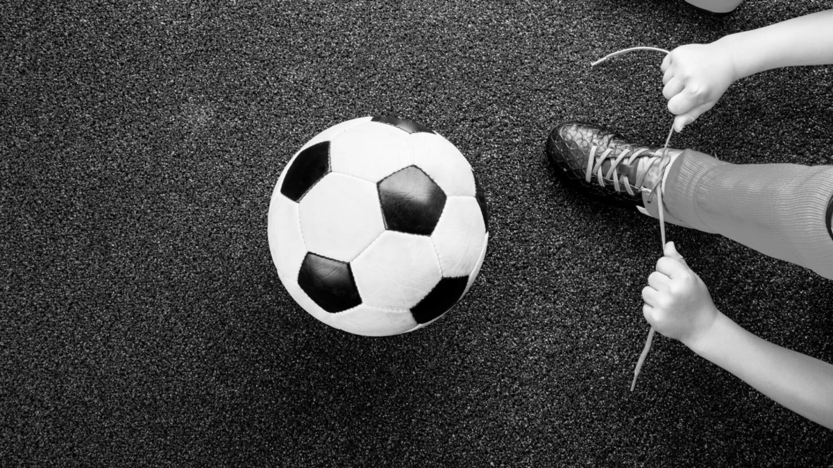 “Feyenoord”un sabiq futbolçusu vəfat edib