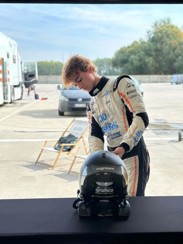 Azərbaycanlı Formula 4 pilotu Davin Cəfərov Slovakiya Ring trasında növbəti testlərini uğurla başa vurub!
