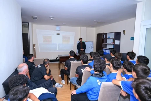 "Şəfa"nın futbolçularına danışılmış oyunlarla bağlı sessiya keçirilib