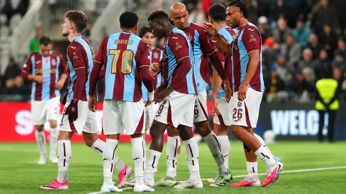 “Trabzonspor” “Beşiktaş”ı xalsız yola saldı
