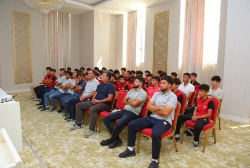 "Qəbələ" Futbol Akademiyasının futbolçuları üçün danışılmış oyunlarla bağlı seminar təşkil olunub