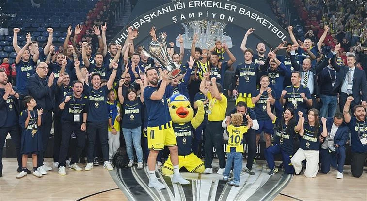 “Fənər” çempion oldu - TARİXDƏ 39-CU DƏFƏ 