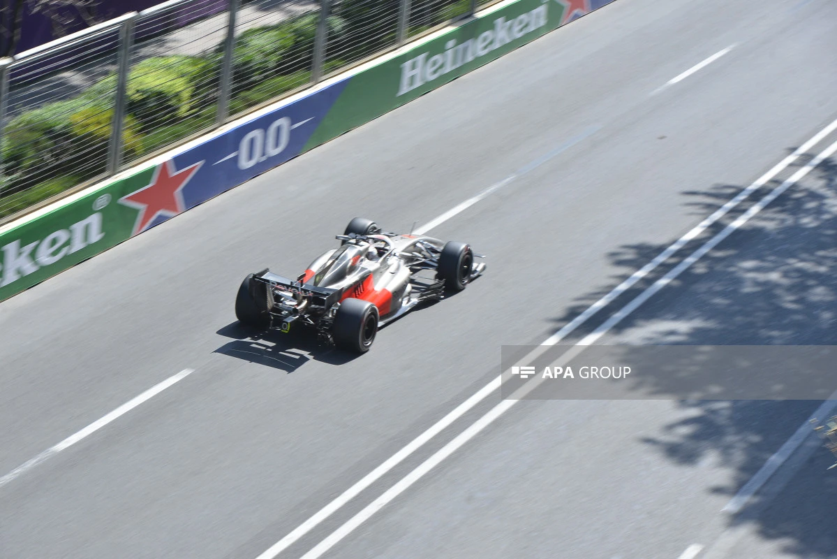 “Formula 1”: Sərbəst yürüşə start verildi