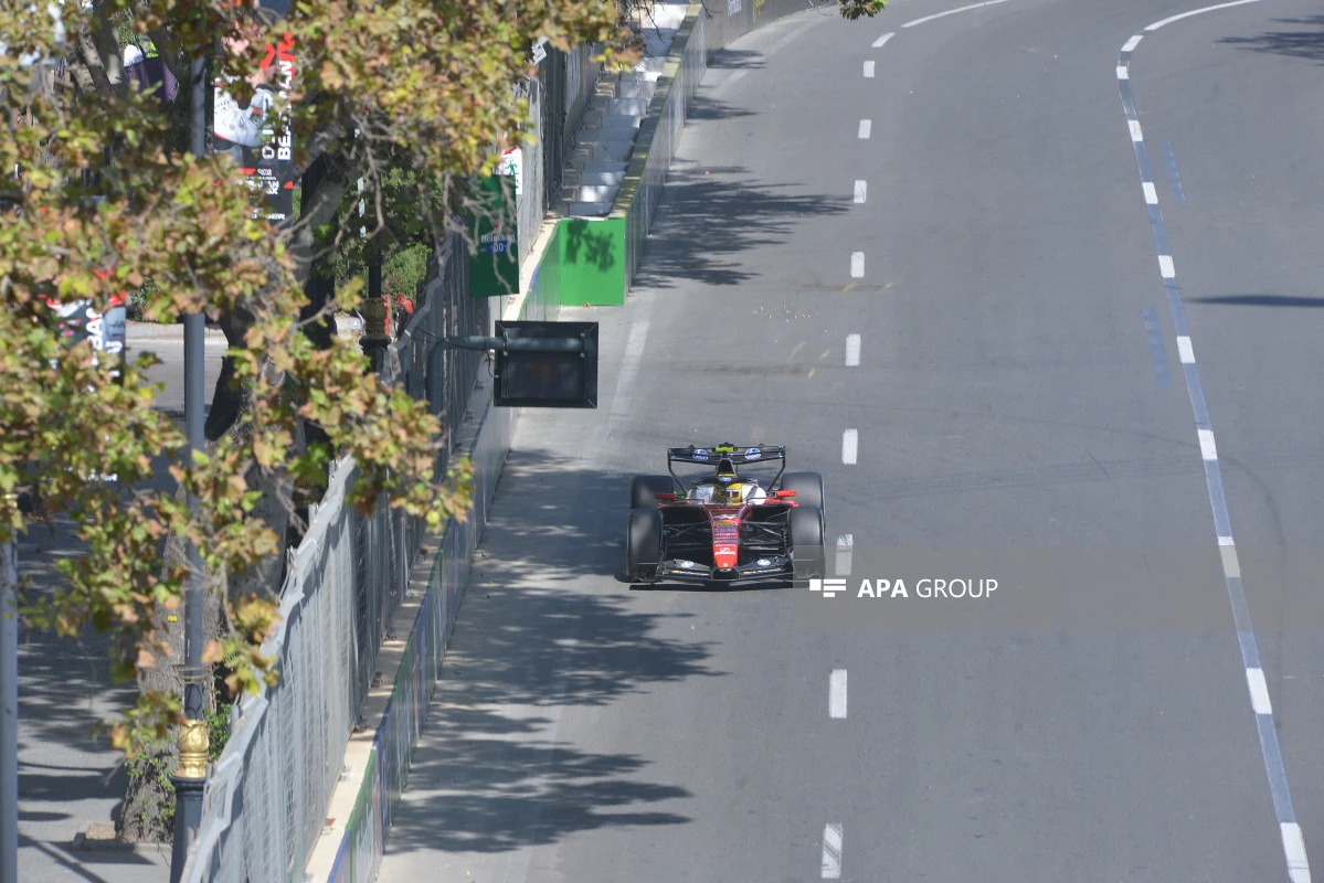 “Formula 1”: Sərbəst yürüşə start verildi
