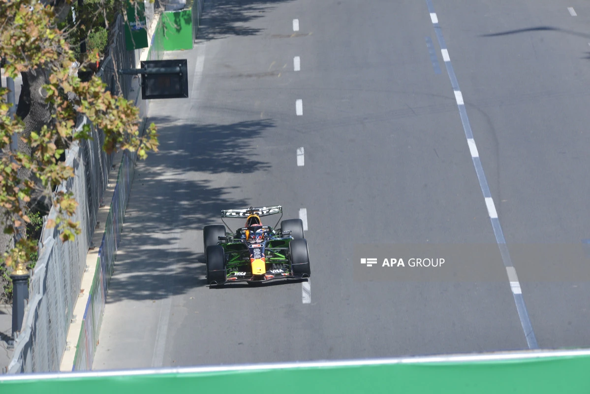 “Formula 1”: Sərbəst yürüşə start verildi