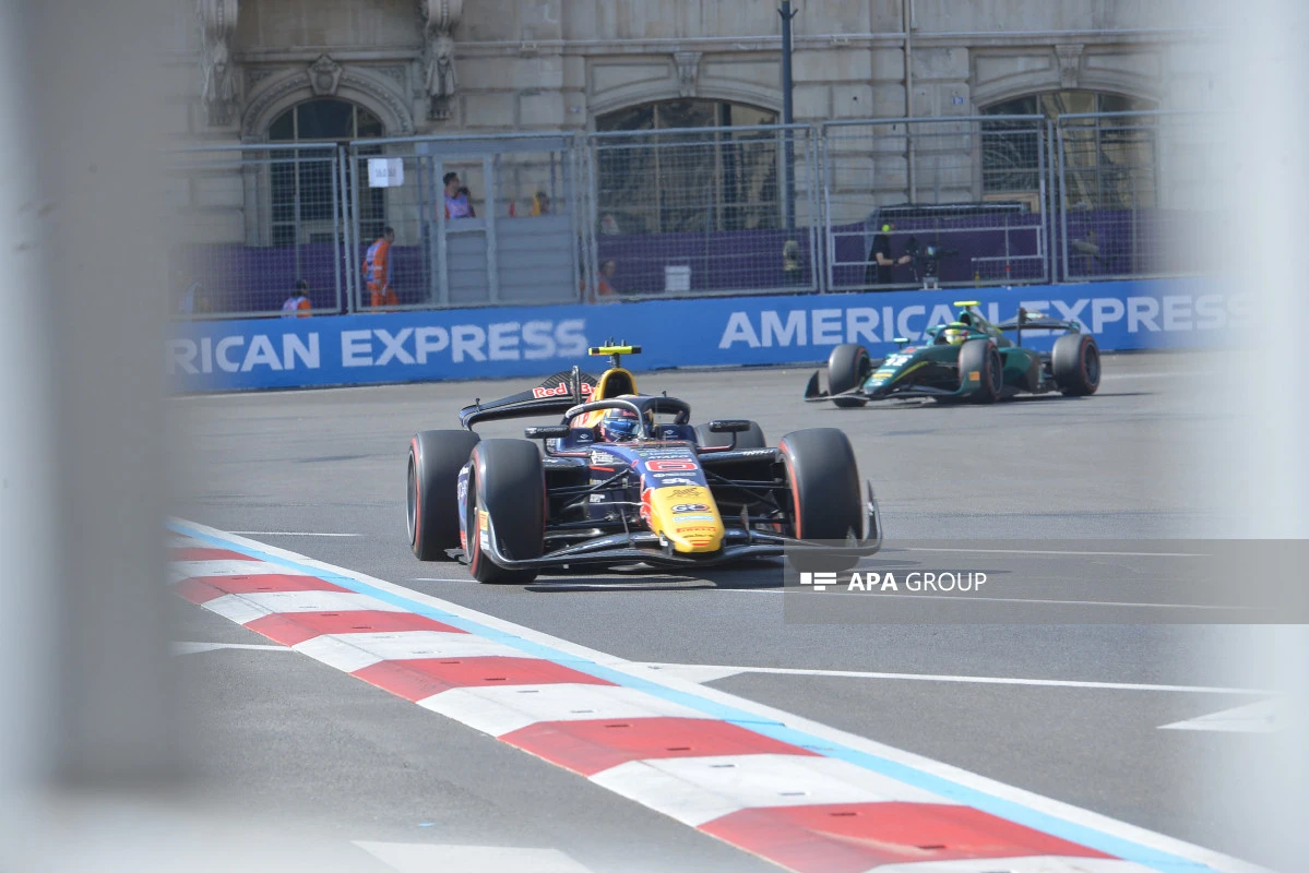 “Formula 1”: Sərbəst yürüşə start verildi