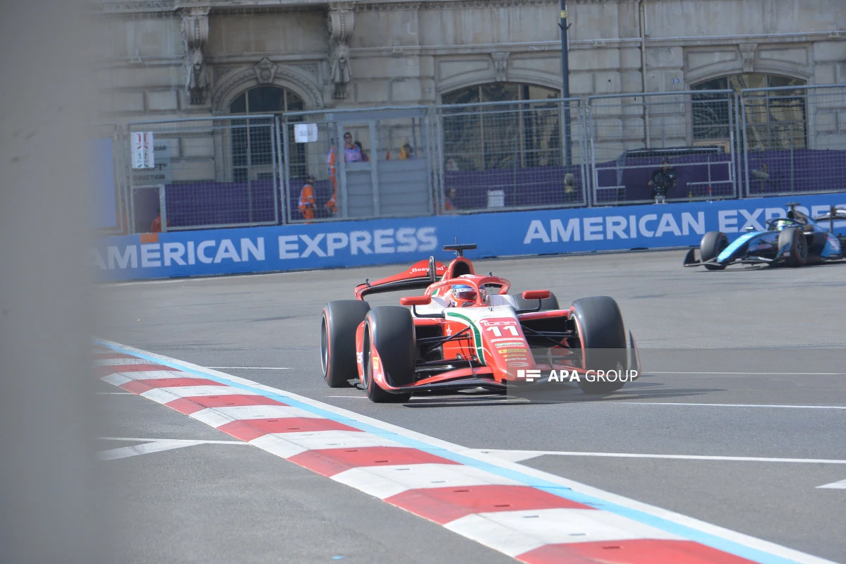 “Formula 1”: Sərbəst yürüşə start verildi