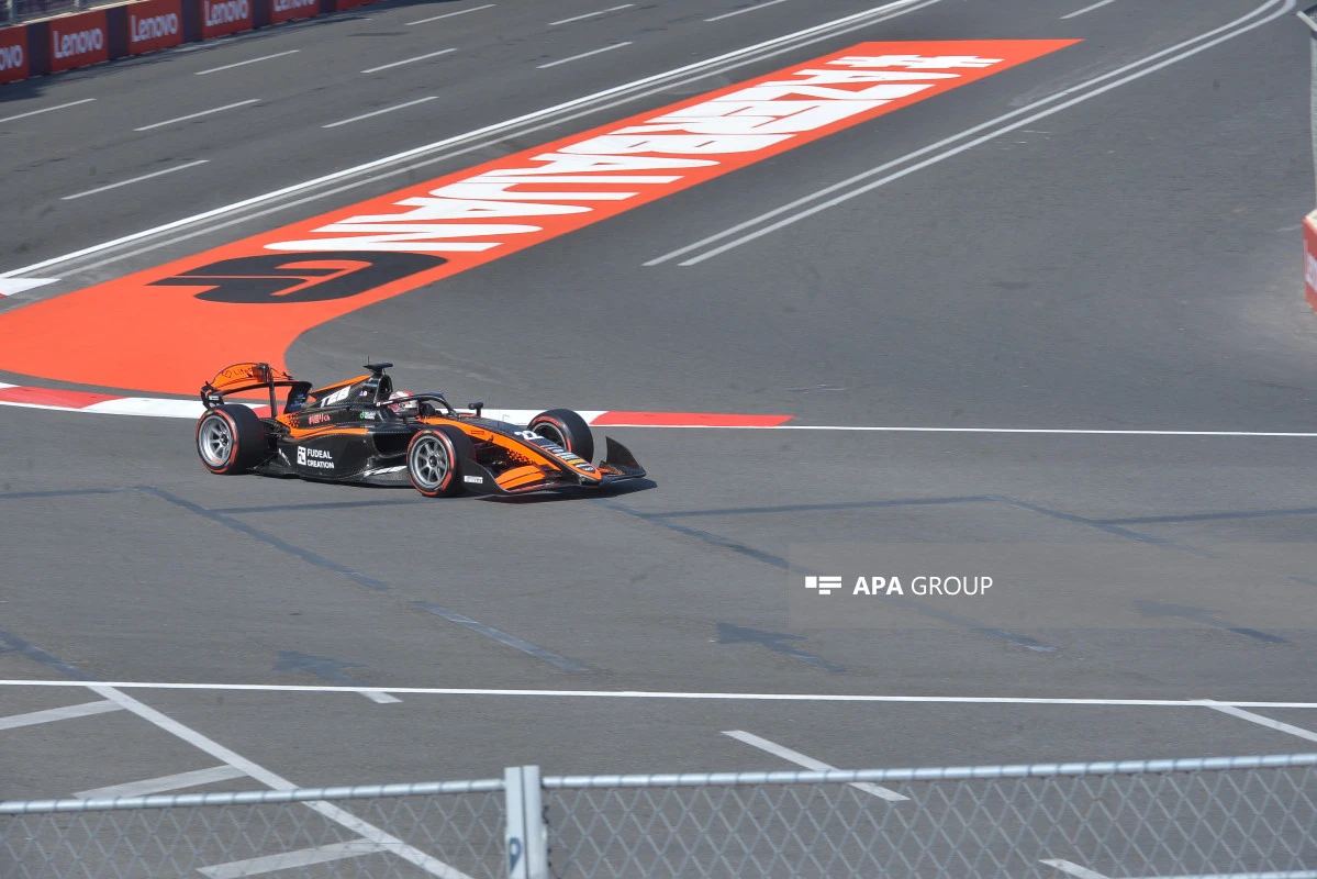 “Formula 1”: Sərbəst yürüşə start verildi