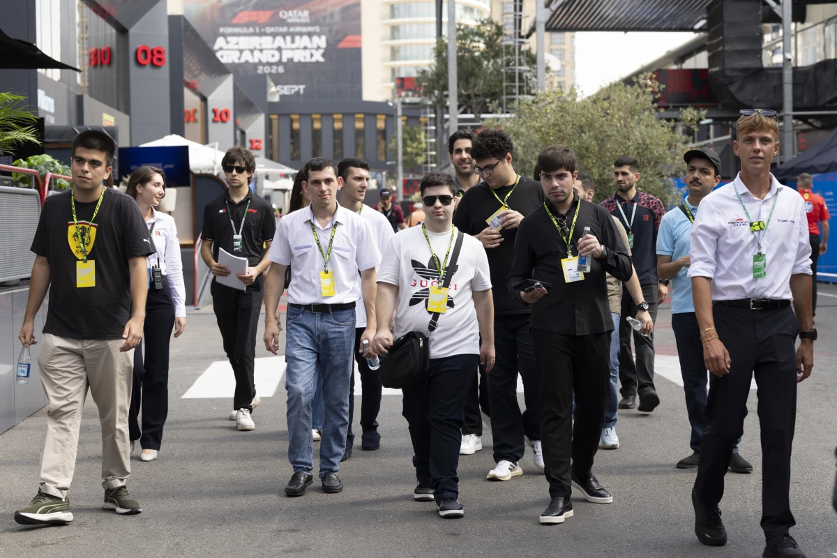 Autizmli gənclər Formula 1 dünyasını paddokdan kəşf ediblər