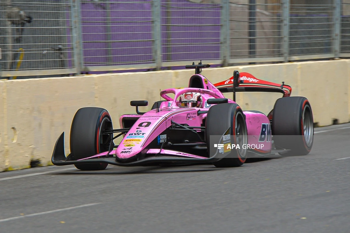 “Formula 2” Bakı Qran-prisinin ikinci böyük səhnəsi: Sürət, rəqabət və adrenalin - FOTOLENT 