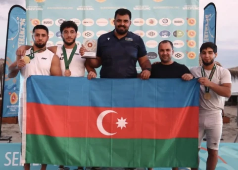 Güləşçilərimiz Dünya Seriyasında birinci olublar
